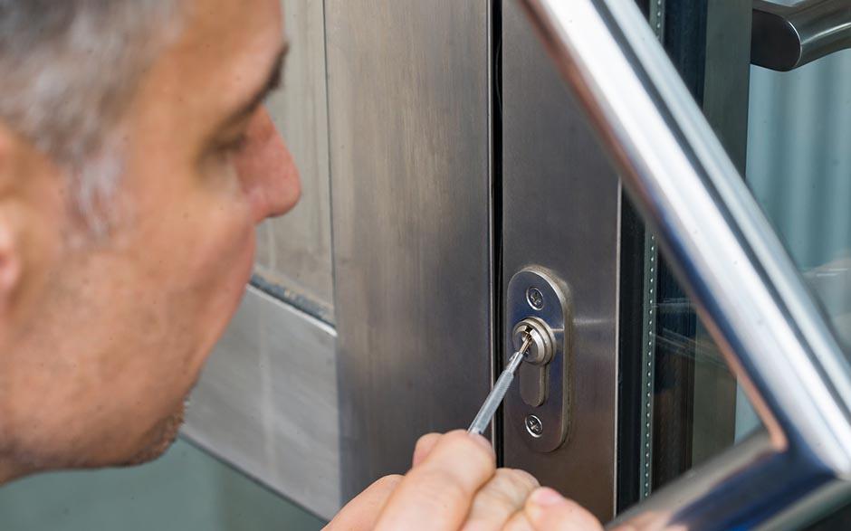 7j7 serrurier ouverture de porte Saint-Germain-en-Laye